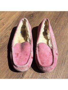 UGG Ansley Womens 8 Pink Suede Water Resistant Moccasin Slipper Shoes